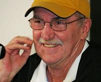 <!--vBET_SNTA--><!--vBET_NRE-->Jim Hunters dài, chuyên nghiệp NASCAR kiếm được vị trí của mình trong NMPAs Hall-hunter_10-11-e1355546342657-300x243-jpg