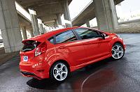 LA autonäyttelyssä: Fiesta ST tekee Yhdysvaltain debyytti-14fiestast_go_around_22_hr-jpg