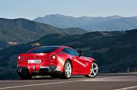 Top 12 automašīnām 2012: Ferrari F12 Berlinetta-ferrari-f12-stan-12_0-jpg
